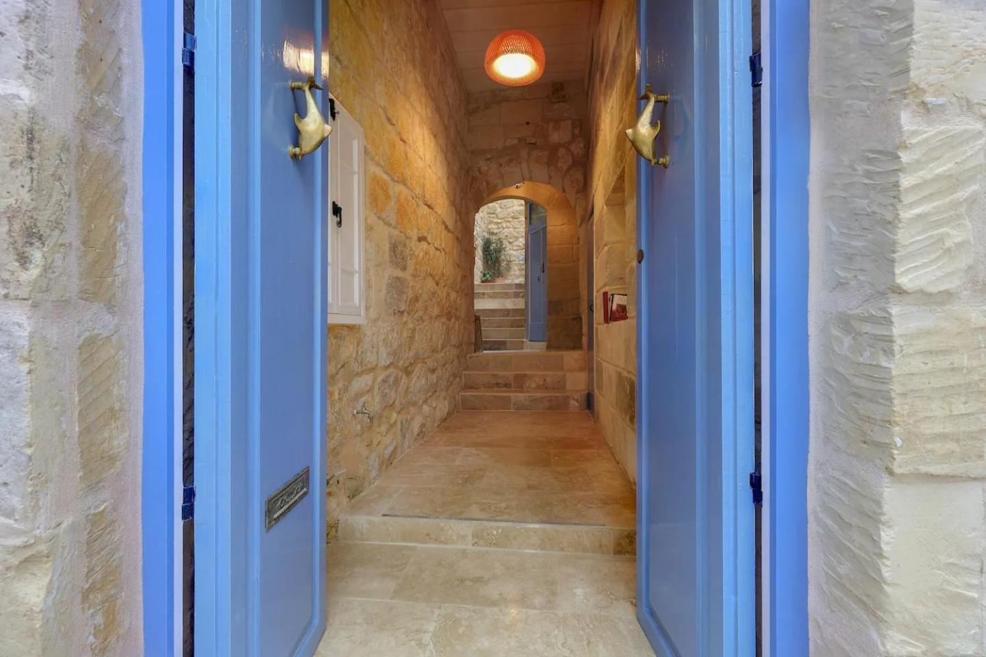 Historic Hideaways - 900 Year Old Converted Studios 빅토리아 외부 사진