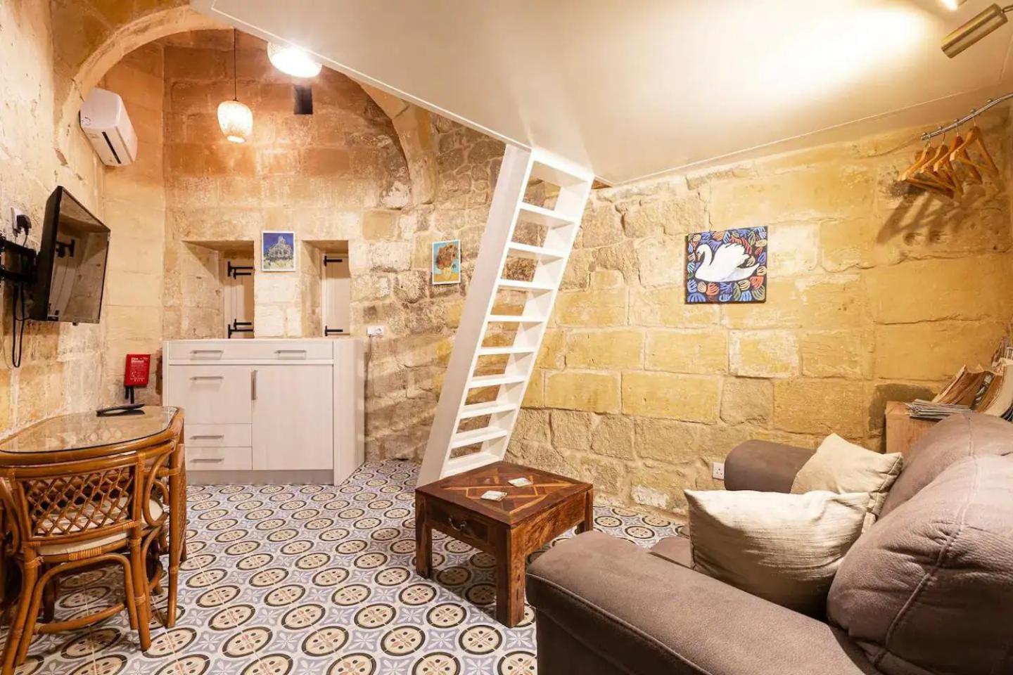 Historic Hideaways - 900 Year Old Converted Studios 빅토리아 외부 사진