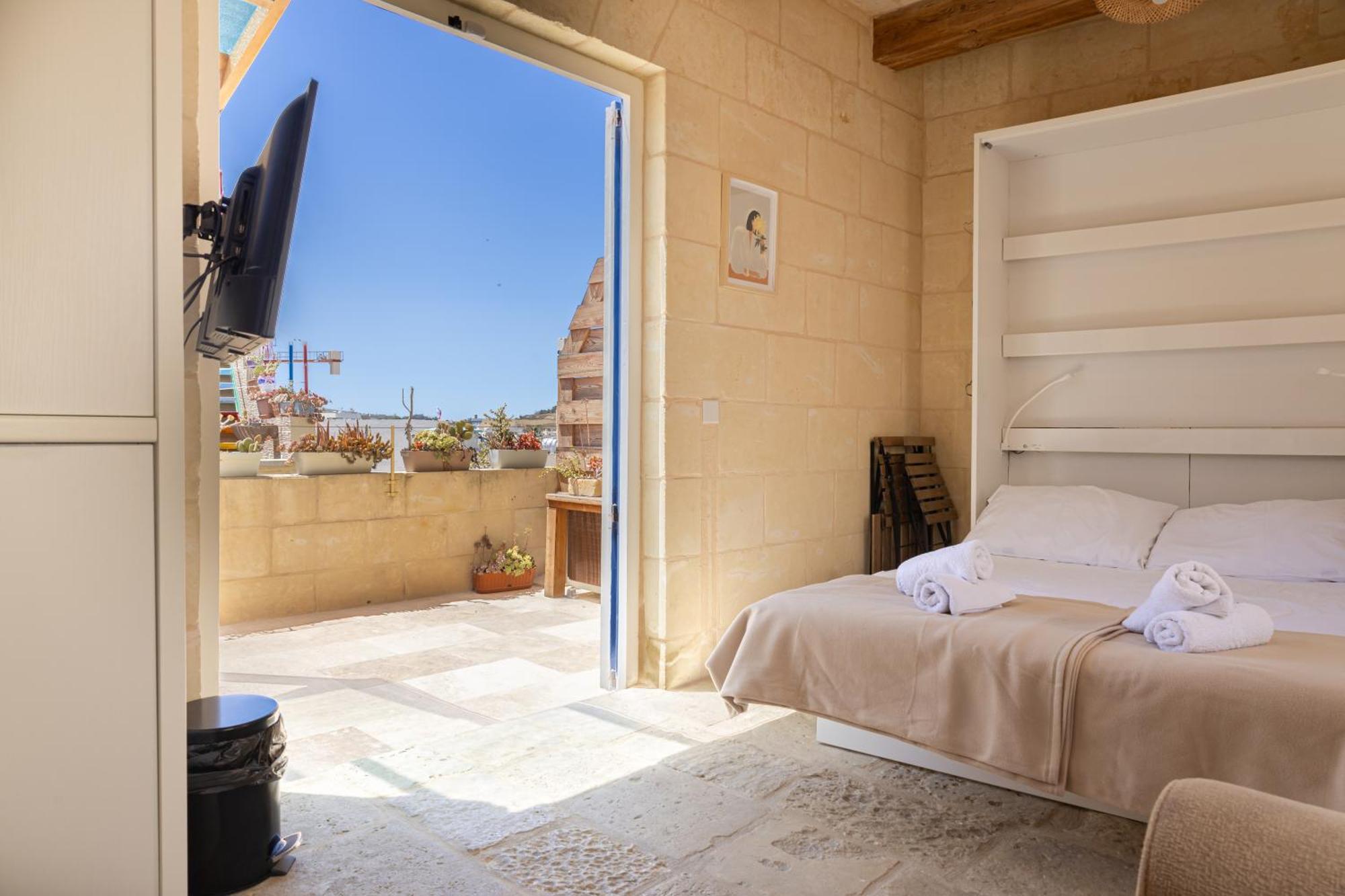 Historic Hideaways - 900 Year Old Converted Studios 빅토리아 외부 사진