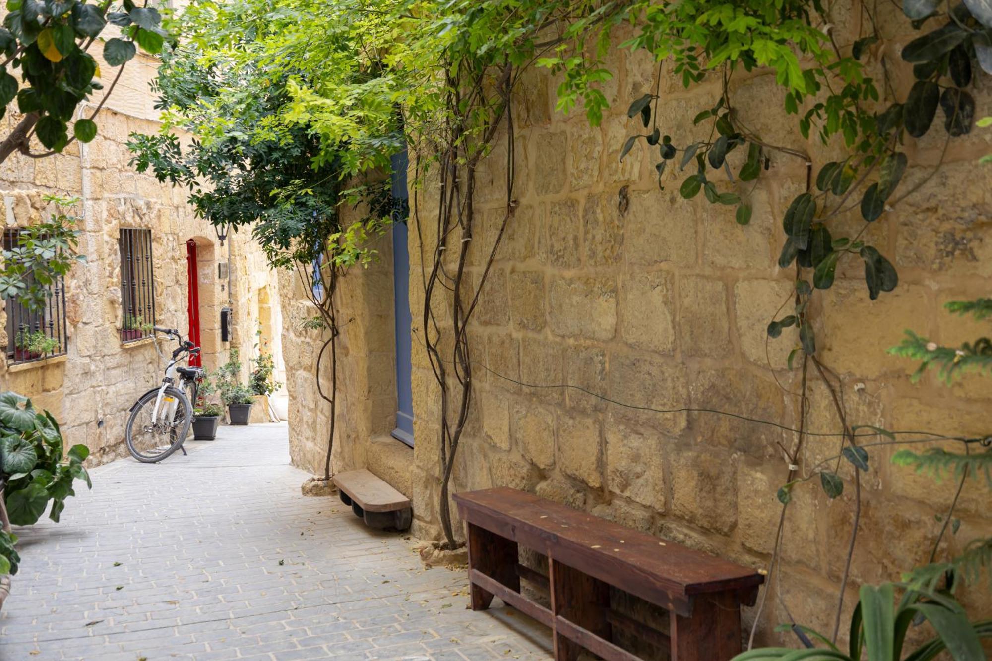Historic Hideaways - 900 Year Old Converted Studios 빅토리아 외부 사진