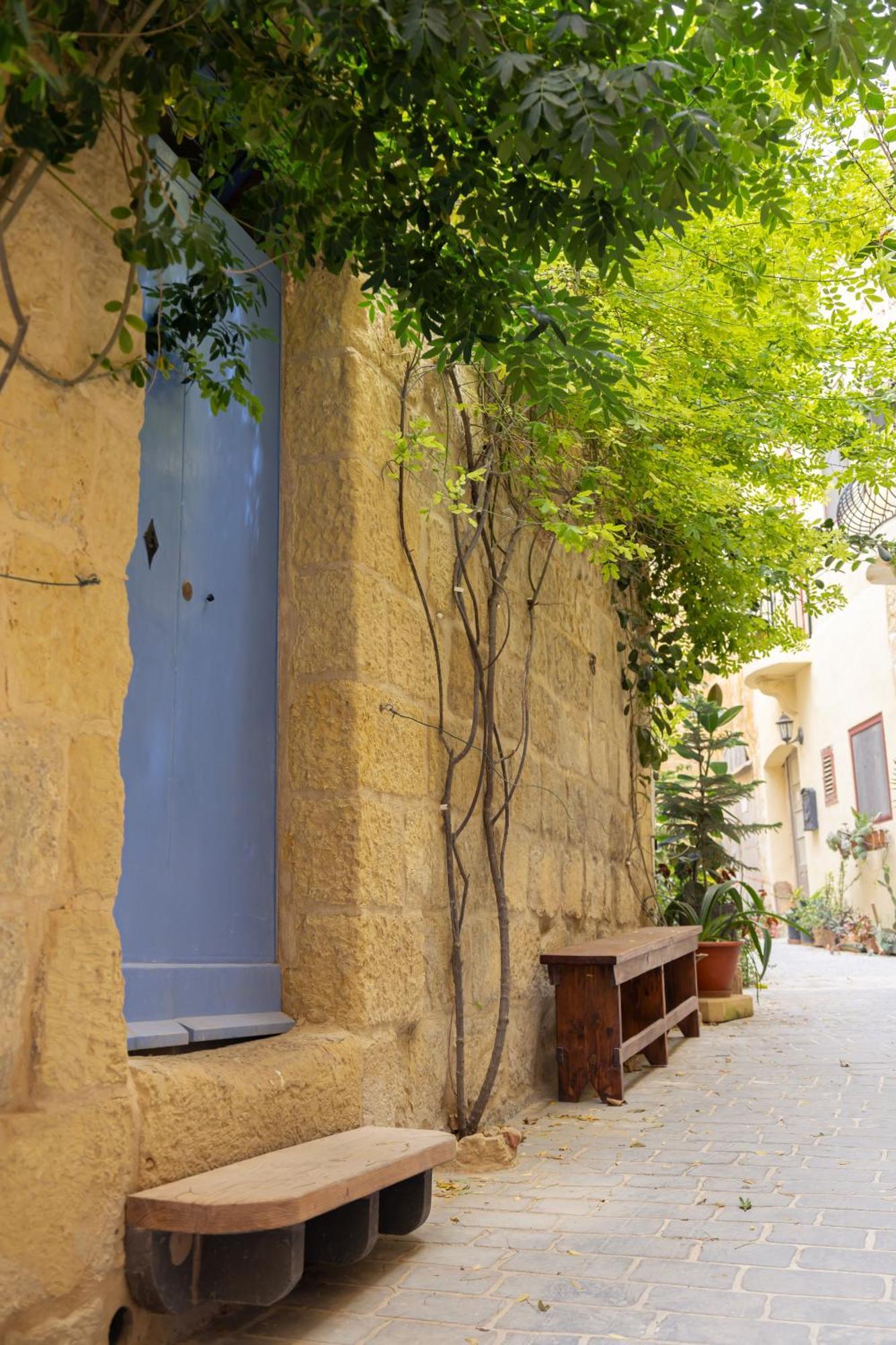 Historic Hideaways - 900 Year Old Converted Studios 빅토리아 외부 사진