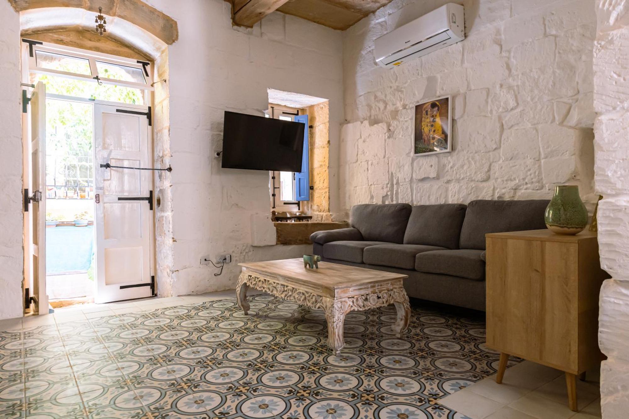 Historic Hideaways - 900 Year Old Converted Studios 빅토리아 외부 사진
